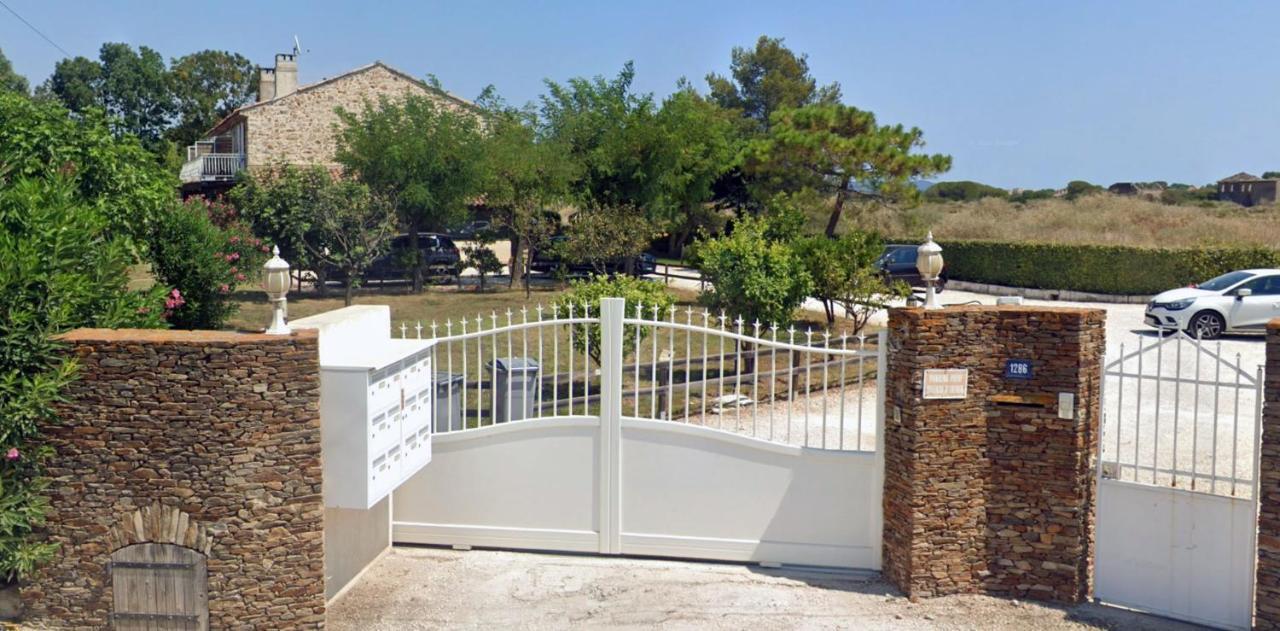 Grand Studio A 5Mns De La Plage Des Salins Hyères Buitenkant foto